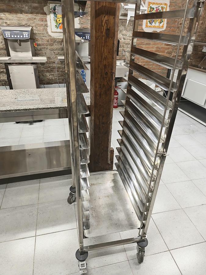 Usato Lotto di attrezzature per pasticceria e cioccolato