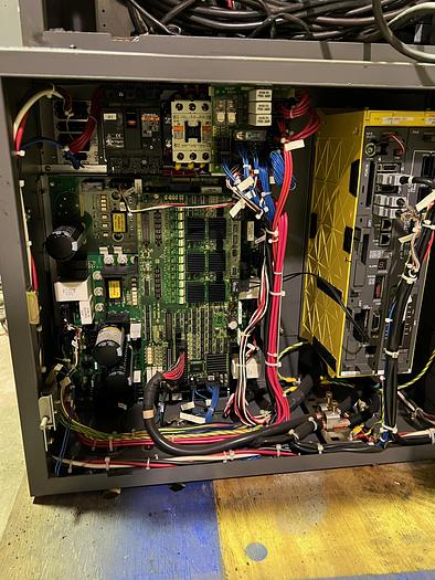 Used FANUC M-6iB/6S WITH RJ3iC CONTROLLER, CLEANED AND TESTED