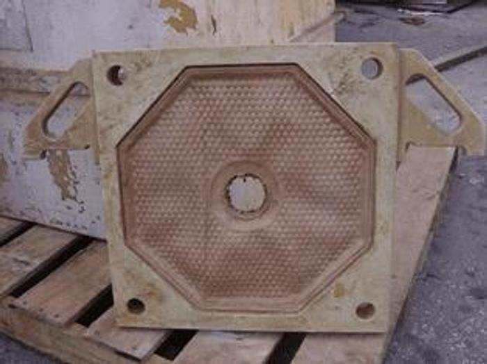 Used 3.5 CU. FT. LANCO FILTER PRESS – POLYPRO. – 470 MM – C.G.R. – MANUAL CLOSURE