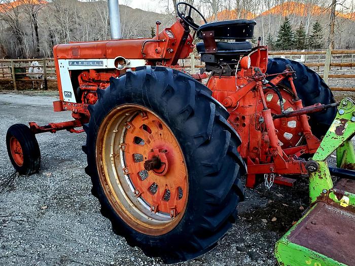 Used 1965 International 806 Tractor