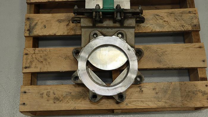 Unused Rovalve S20-B 6" V-port Air Operated Knife Gate Valve #44347