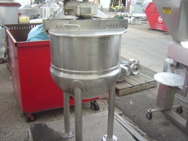 Usado 30 GALLON KETTLE TANK. LEE IND. MODEL 30 D75 SERIAL 36625-1