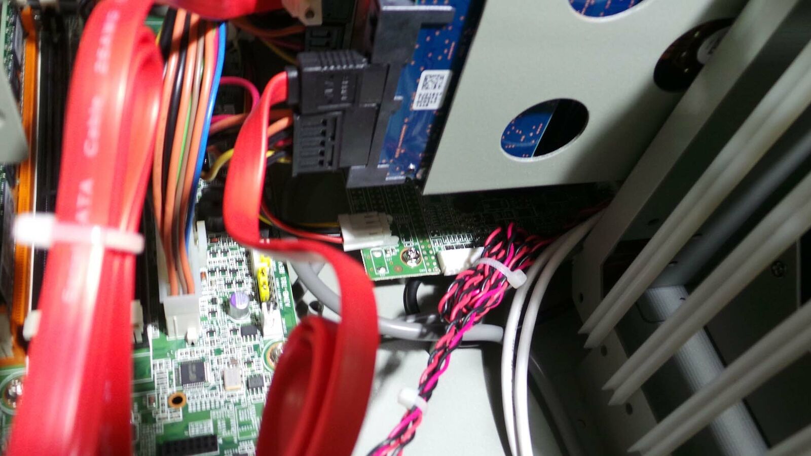 Used inner Senese iCPC-20 Computer Industrial / 90~264 Vac / RoHS Rev B1 / With Hard Disk /