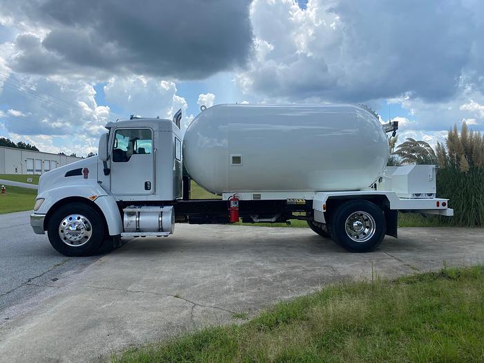 Used 2010 KENWORTH T300