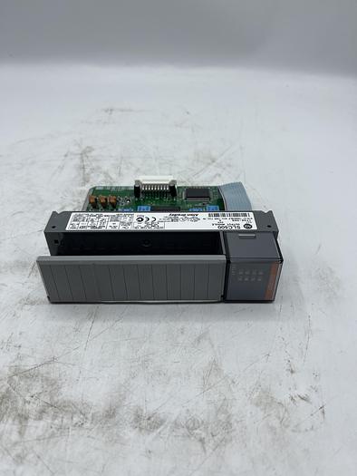 Used A-B Allen Bradley 1746-OW8