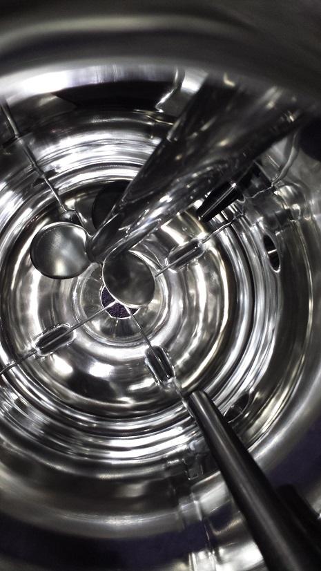 Used 7 GALLON VACUUM PROCESSOR TANK (25 LITERS) ITT. IND. SERIAL 2302433-2