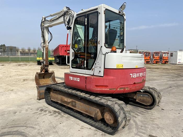 Usato 2011 TAKEUCHI TB180 FR