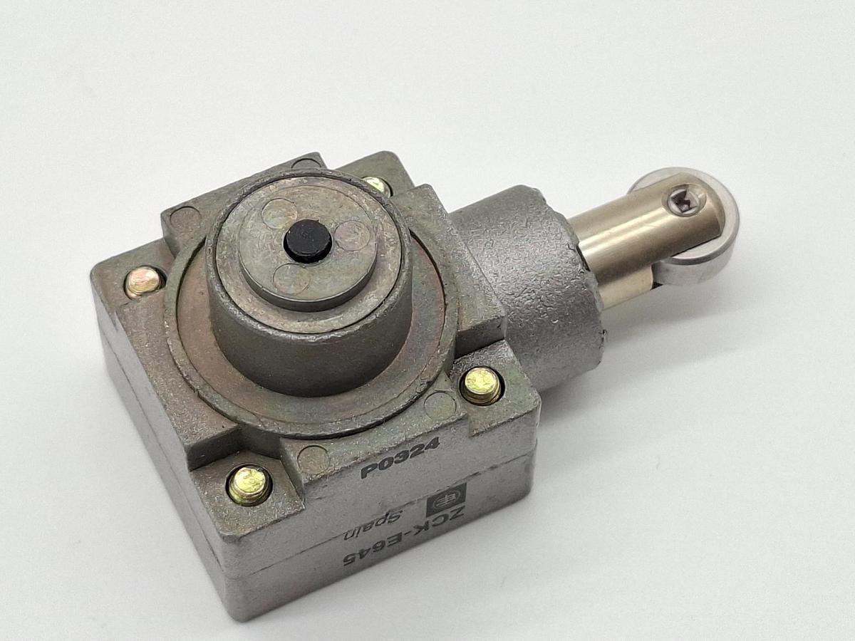 8 Stück Positionsschalterkopf, ZCK-E645, Telemechanique, neu