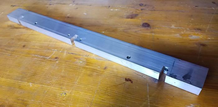 15 Stk. Bearbeitete Aluminium Flachprofile, 26 kg, 50 x 20 x 580mm, AlMgSi0,5, , neu