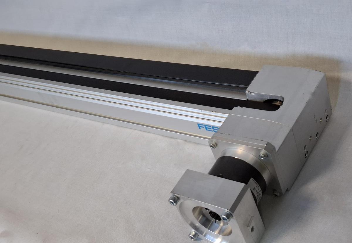Linearantrieb + Planetengetriebe, Hub 1500, EGC-120-1500-TB-KF-0H-GV, 556815 +.., Festo, neuwertig