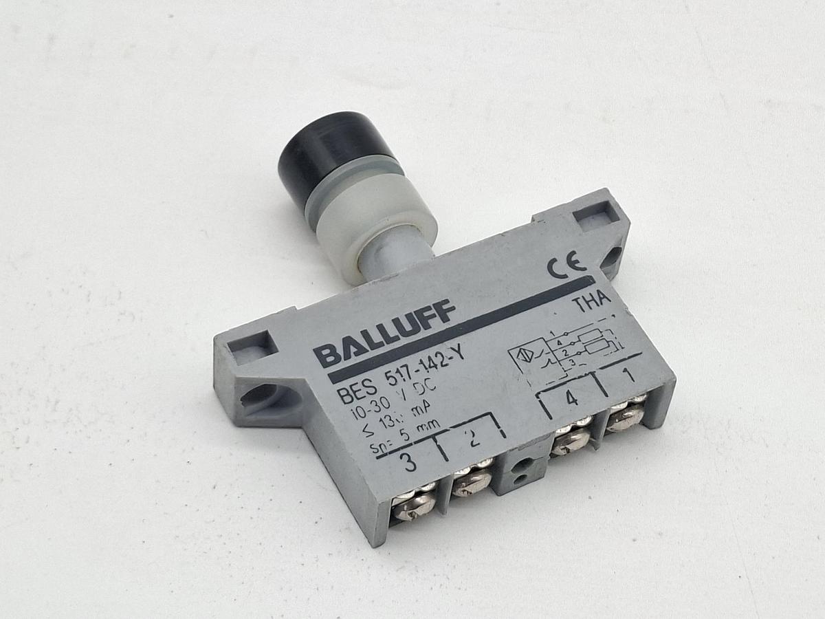 Reihengrenztaster + 4 induktive Einzelpositionsschalter, BES 516-B04-THA-16-611-11 Balluff, neu