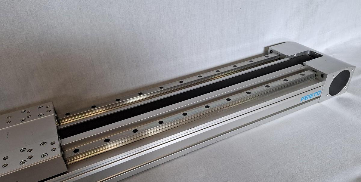 Linearantrieb + Planetengetriebe, Hub 880, EGC-HD-220-880-TB-0H-GK, 556825 +.., Festo, neuwertig