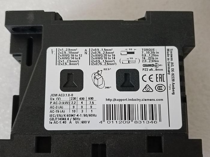 Gebraucht 2 Stück Schütz + Verbindungsbaustein, Sirius, 4KW, 9A, 400V, 3RT2023-1BB40, Siemens, gebraucht-Top