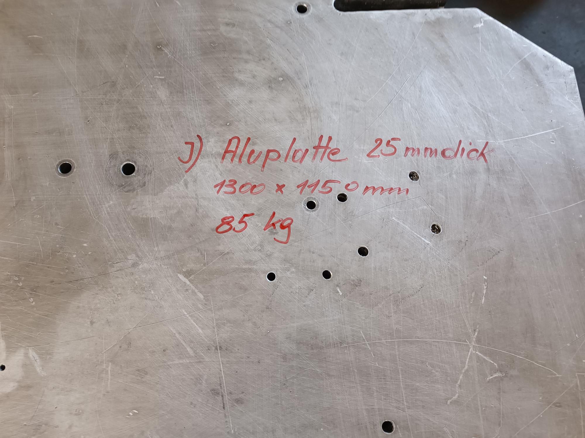 Gebraucht Gerade Aluminiumplatte, Konstruktionsalu, 25mm dick, 1300x1150x25mm, 85kg, , gebraucht