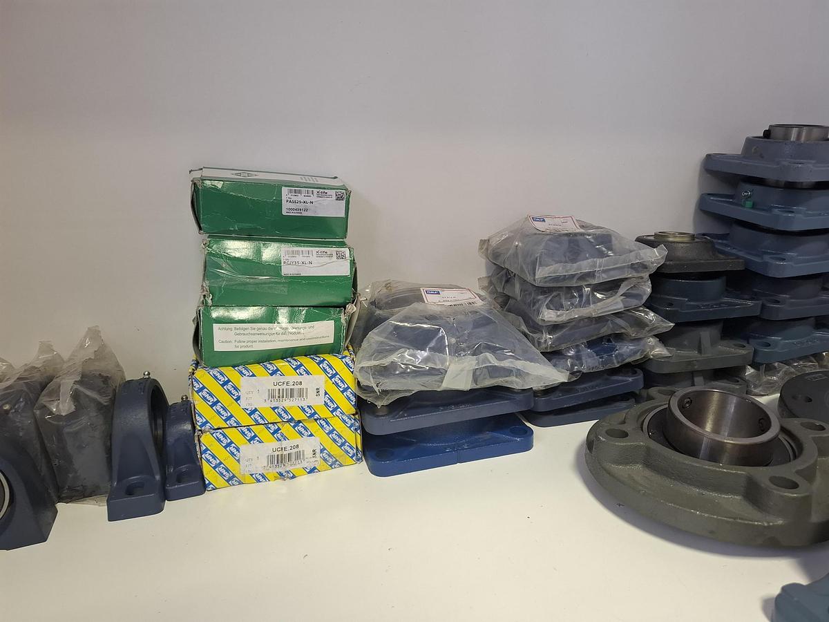 Konvolut 70 Stück Lagergehäuse und Wälzlager, SKF, SNR, INA… , neuwertig