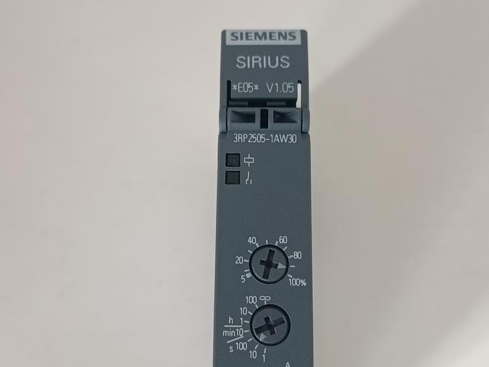 Gebraucht SIRIUS Zeitrelais, 3RP2505-1AW30, Siemens, neuwertig