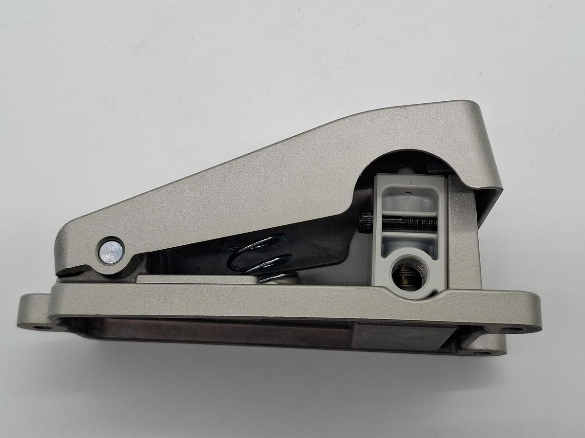 Fussschalter, VM230-F02-40A, SMC, neu