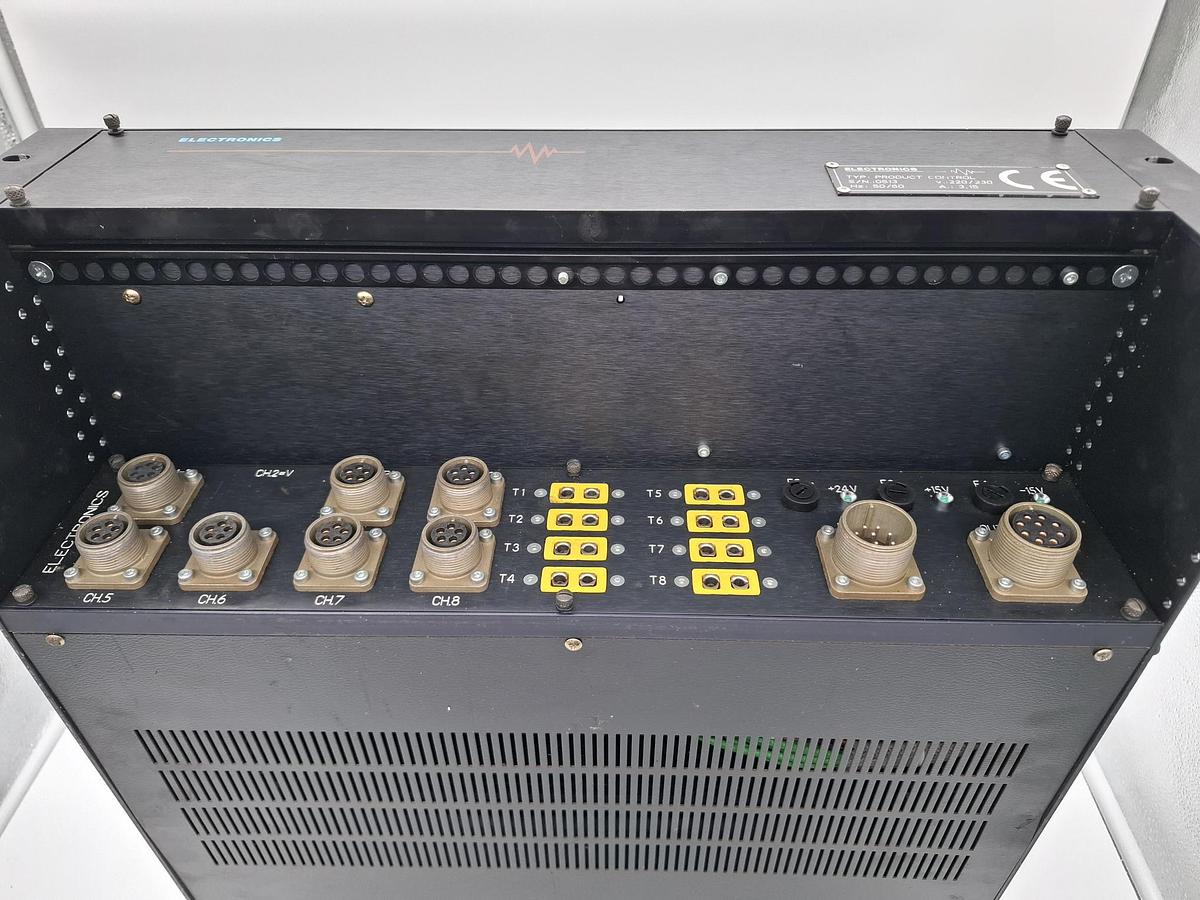 Gebraucht 3 Steuerungen + 4 Industrie Bildschirme, Product control + …, Electronics GmbH, gebraucht