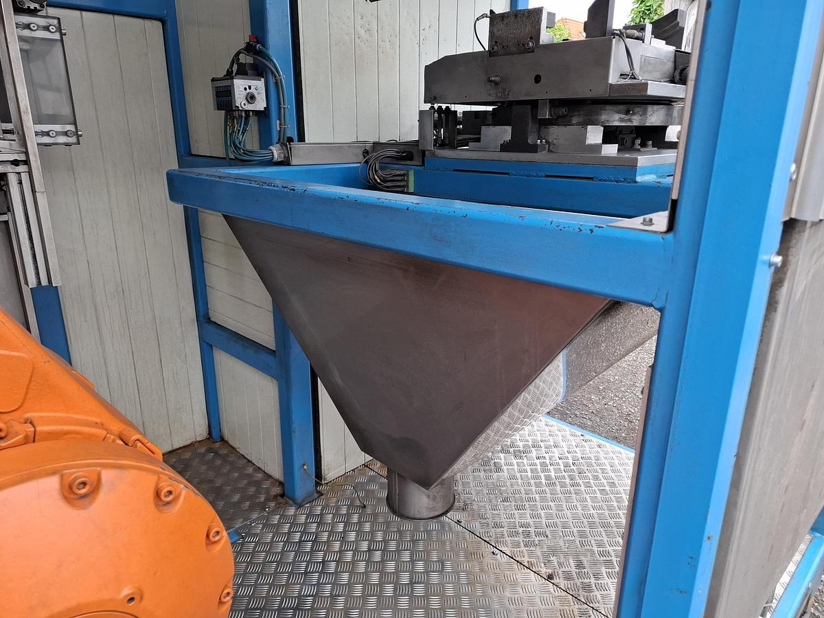 Gebraucht Komplette Bearbeitungszelle mit Roboter und …, RB4400 SC…, ABB, gebraucht