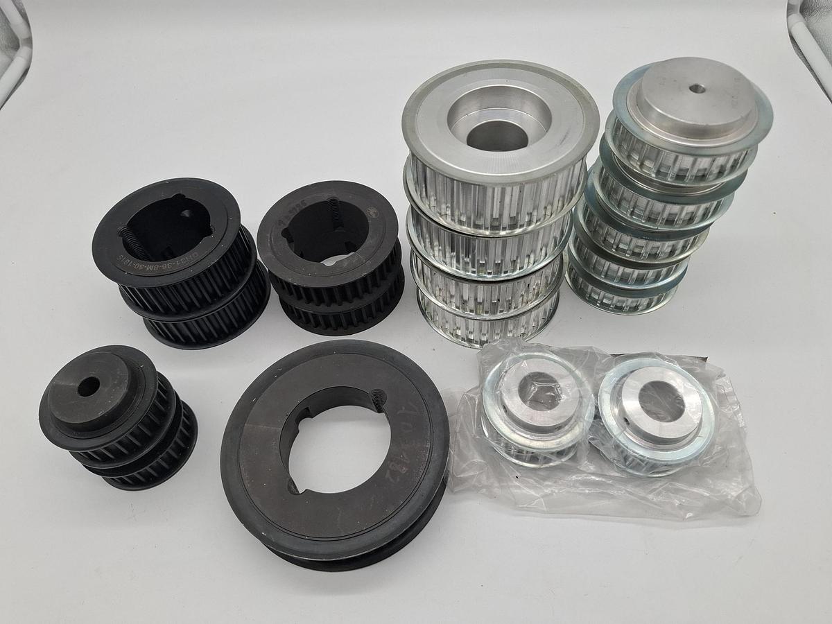 Konvolut mit 18 Stück Zahnräder,  , neu