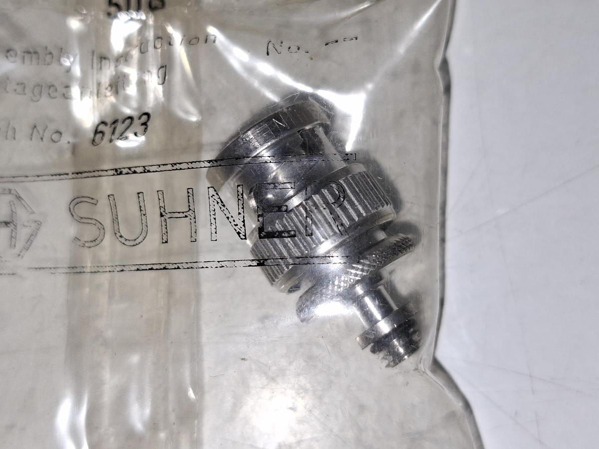 1 Stück Stecker, 33 BNC-Mikrodot-50-1/133, Suhner, neu