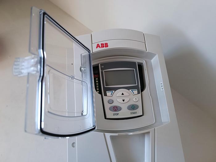 Frequenzumformer, Frequenzumrichter, 7,5KW, ACS550-01-015A-4+B055, ABB, neu