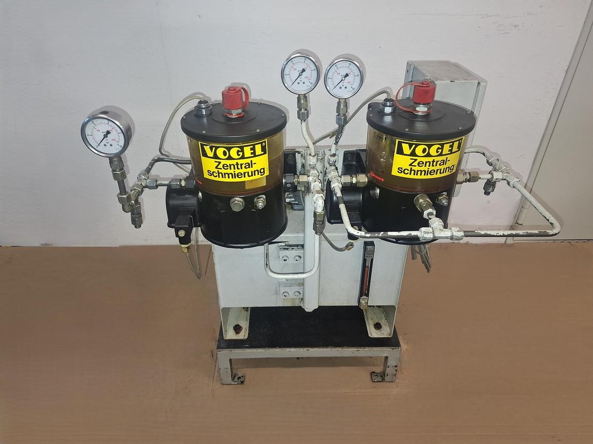Gebraucht Zentrale Öl- und Fettschmieranlage, MFE5-BW30 + KFG1-5W2 Vogel, gebraucht