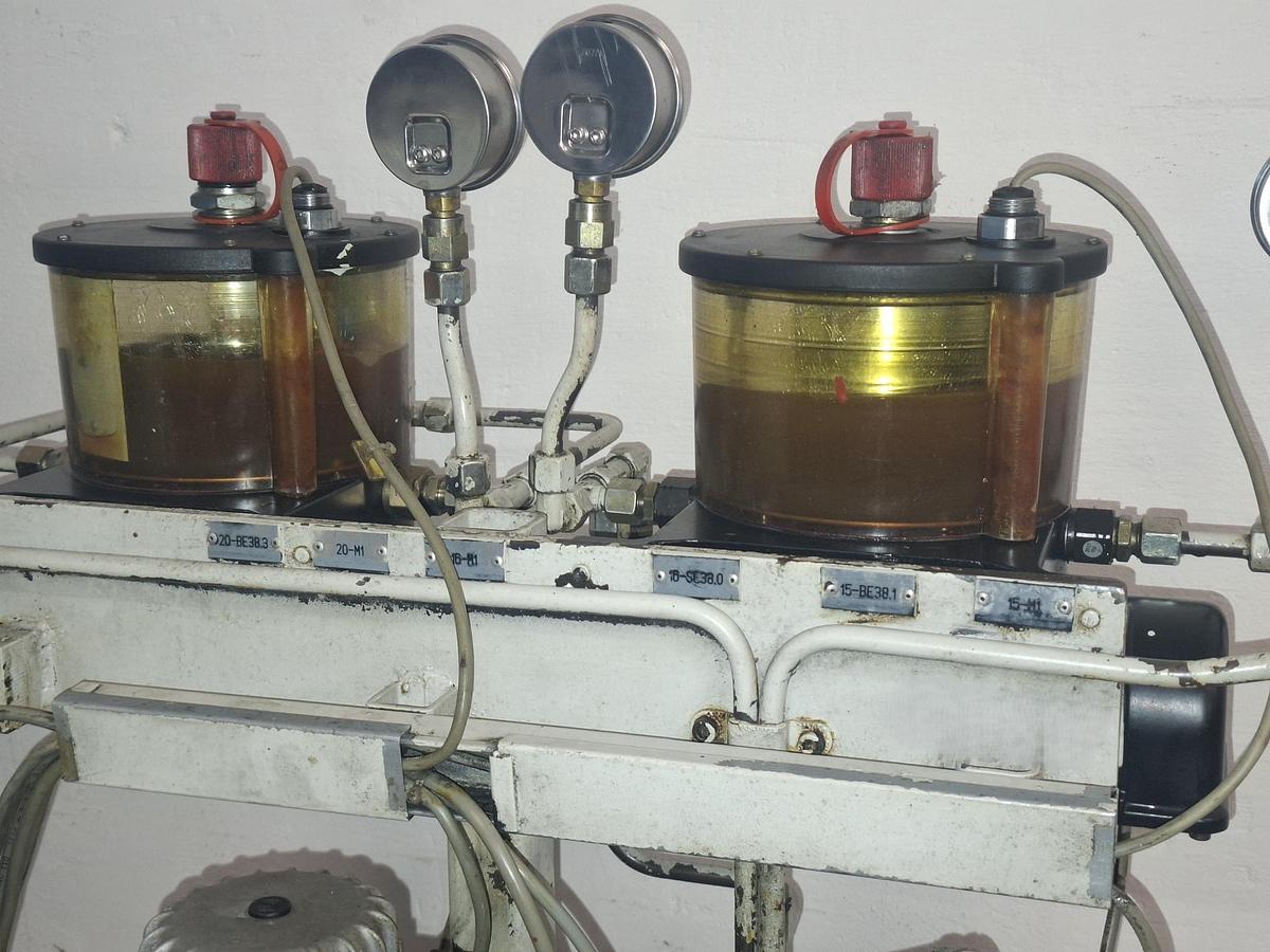 Gebraucht Zentrale Öl- und Fettschmieranlage, MFE5-BW30 + KFG1-5W2 Vogel, gebraucht