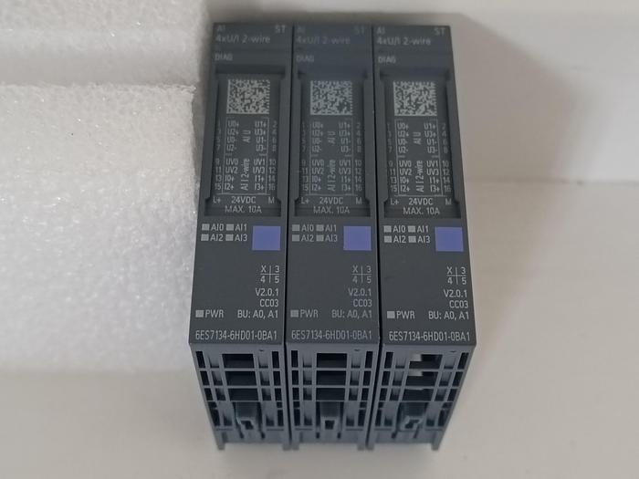 Gebraucht 1 Stück SIMATIC ET200SP, analoges Eingangsmodul, 6ES7134-6HD01-0BA1, Siemens, neuwertig