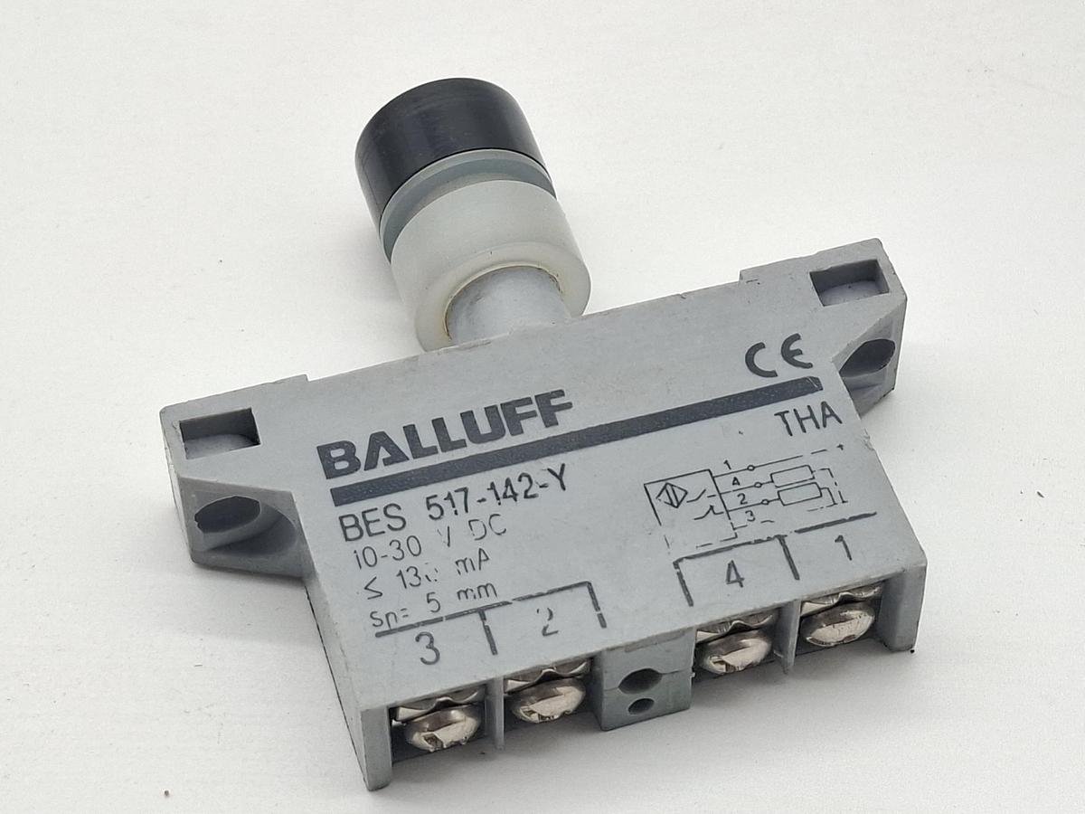 Reihengrenztaster + 4 induktive Einzelpositionsschalter, BES 516-B04-THA-16-611-11 Balluff, neu