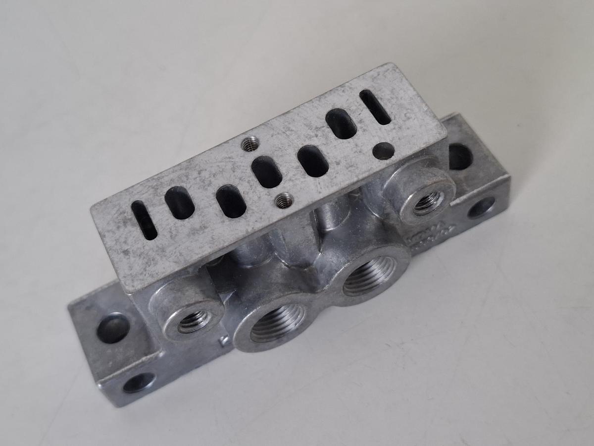 5 Stück Einzelanschlussplatte, NAS-1/8-02-VDMA, 161115, Festo, neu