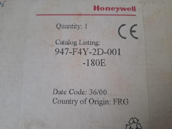 Gebraucht Ultraschall Näherungssensor 947-F4Y-2D-001-180E, Honeywell, neuwertig