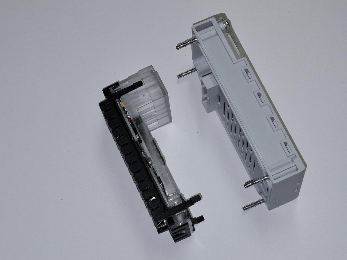 Ein und Ausgangsmodul + Anschlussblock, 526257 + 195708, Original Festo, neu