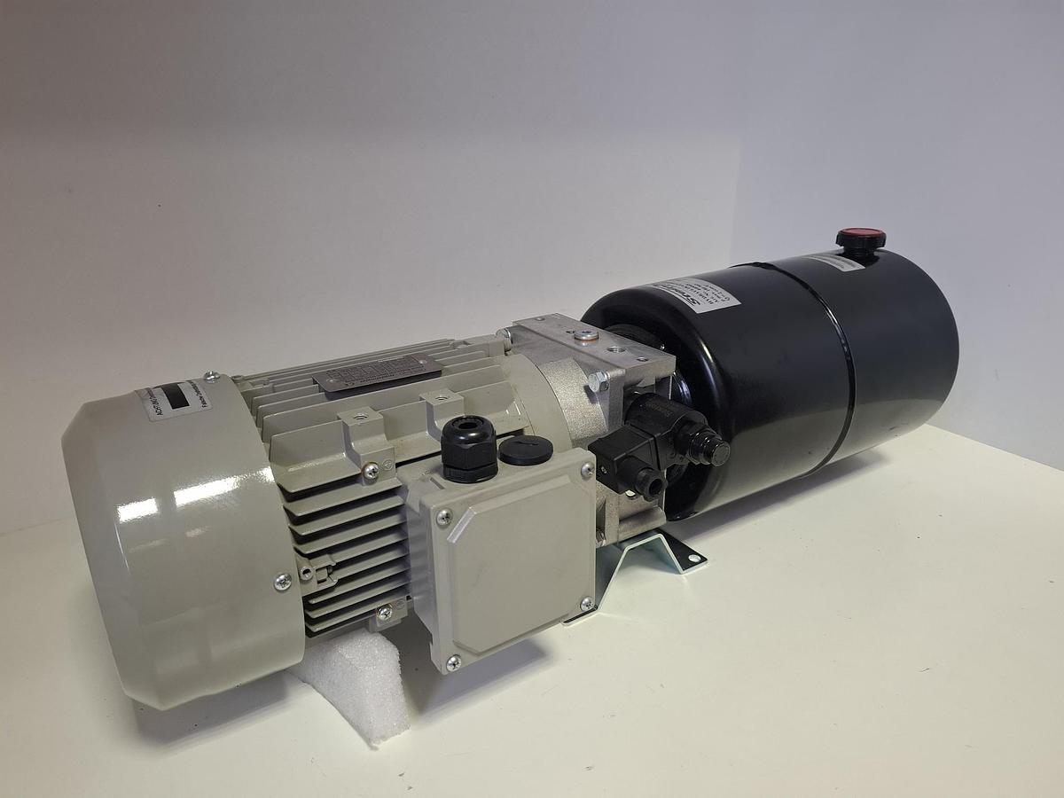 Einfach wirkende Hydraulikpumpe, V=8L, P max.180bar, 2ccm/U, 1,1KW, Steinhoff, neu