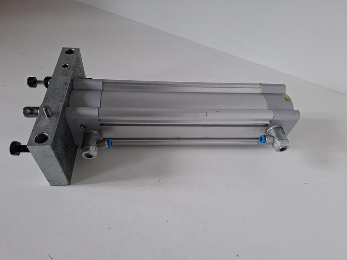 Gebraucht Pneumatik Flanschzylinder, DSBC-63-200-PPVA-N3, 1383585, Festo, gebraucht