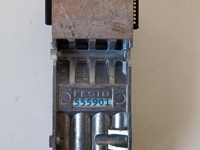 5 Stück Anschlussplatte mit Zubehör, brandneu, 555901, Original Festo, neu