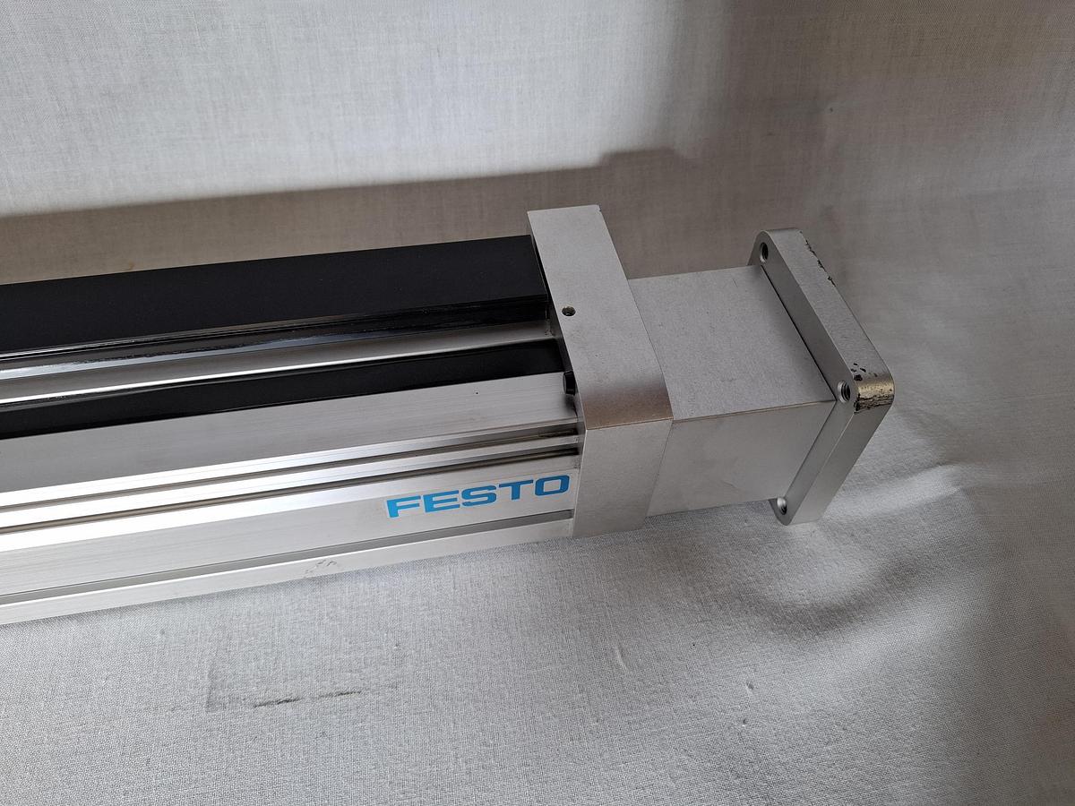 Linearantrieb, Spindelachse, Hub 1135, EGC-120-1135-BS-25P-S-KF-0H-MR-GV, 556809, Festo, neuwertig