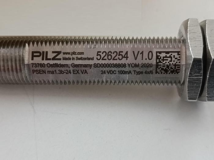 Gebraucht Sicherheitssensor + Schalter und Betätiger, 526254 + 516145, Pilz, neuwertig -40%
