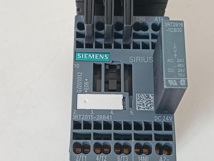 Gebraucht 3 Stück Schütz Sirius + Anbauteile, 3RT2015-2BB41, Siemens, neuwertig -40%