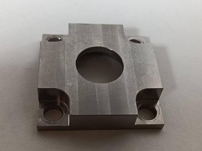 Gebraucht 6 Stück Edelstahl Teileabstützung/Halterung, 45x45x10x100mm, KMS, neuwertig -80%