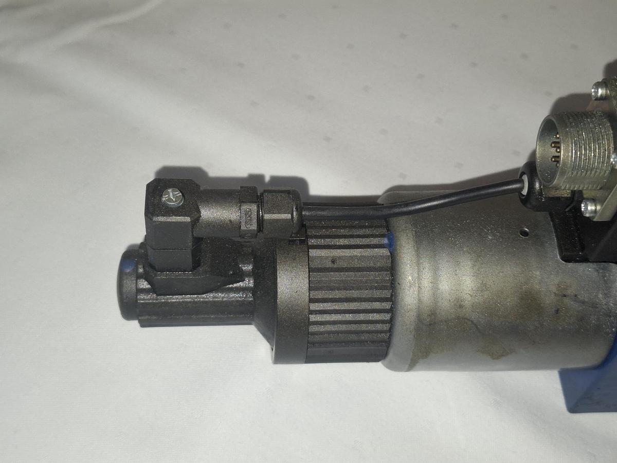 Proportional Wegeventil, R900967790, 4WREE 10 EA25-…., Rexroth, gebraucht-Top