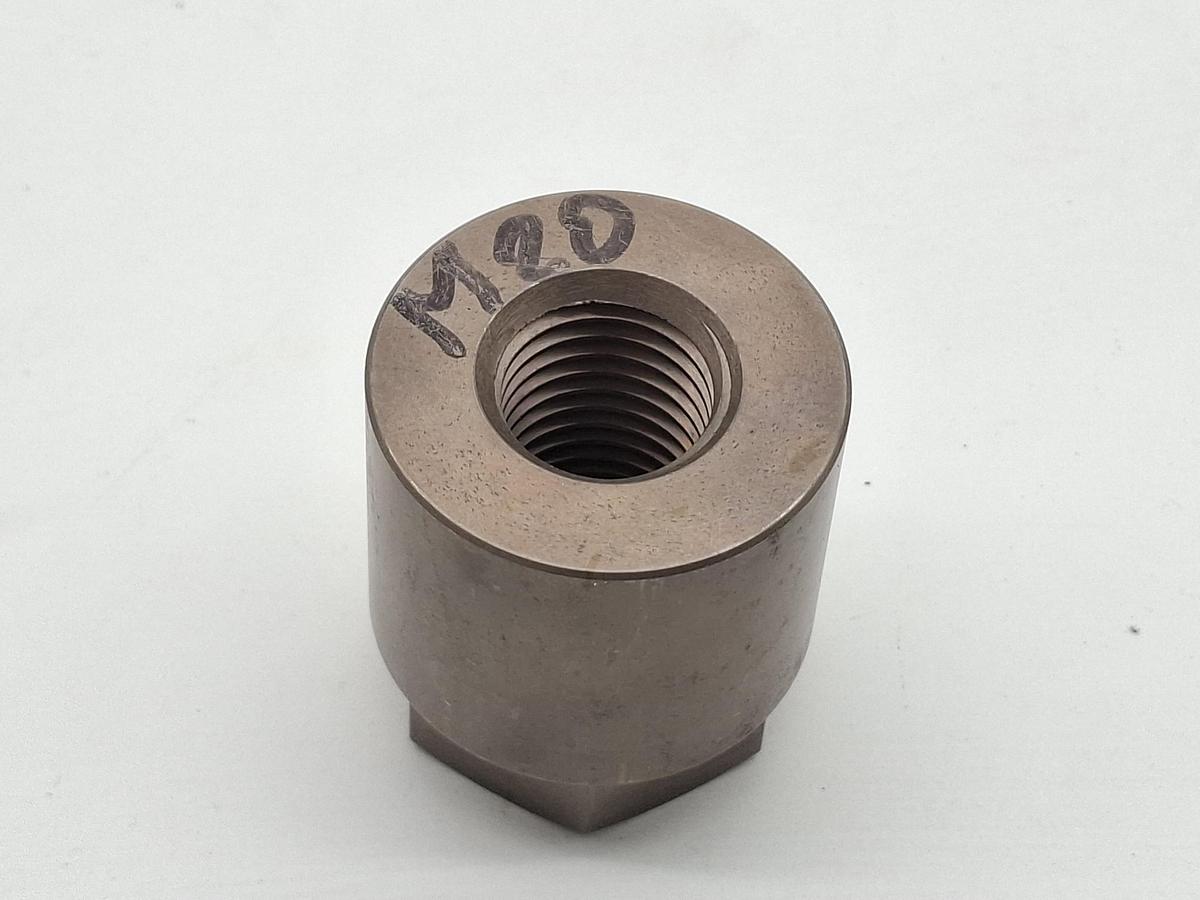 8 Stück hochfeste, dickwandige, geschlossene Muttern für Strahlanlagen, M20 , neu