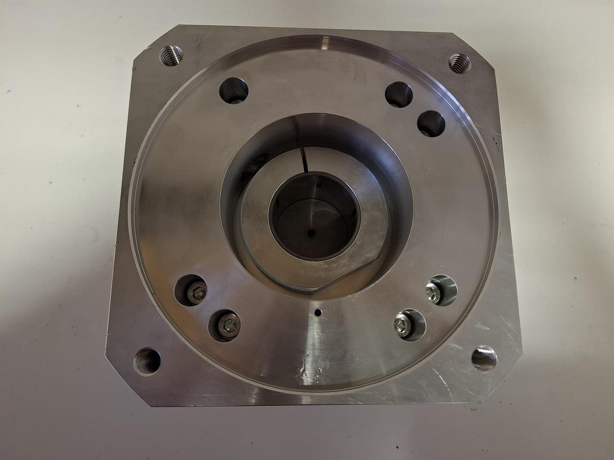 Präzisions-Planetengetriebe, i=8, PLFHP140-008-SSSE3AK-E38, Neugart, neu