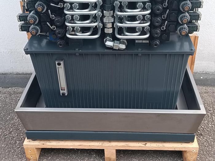 Gebraucht Hydraulikaggregat, 330 bar, 10 Kreise, 2 Servomotorpumpen, 130L, Niehues, gebraucht-Top