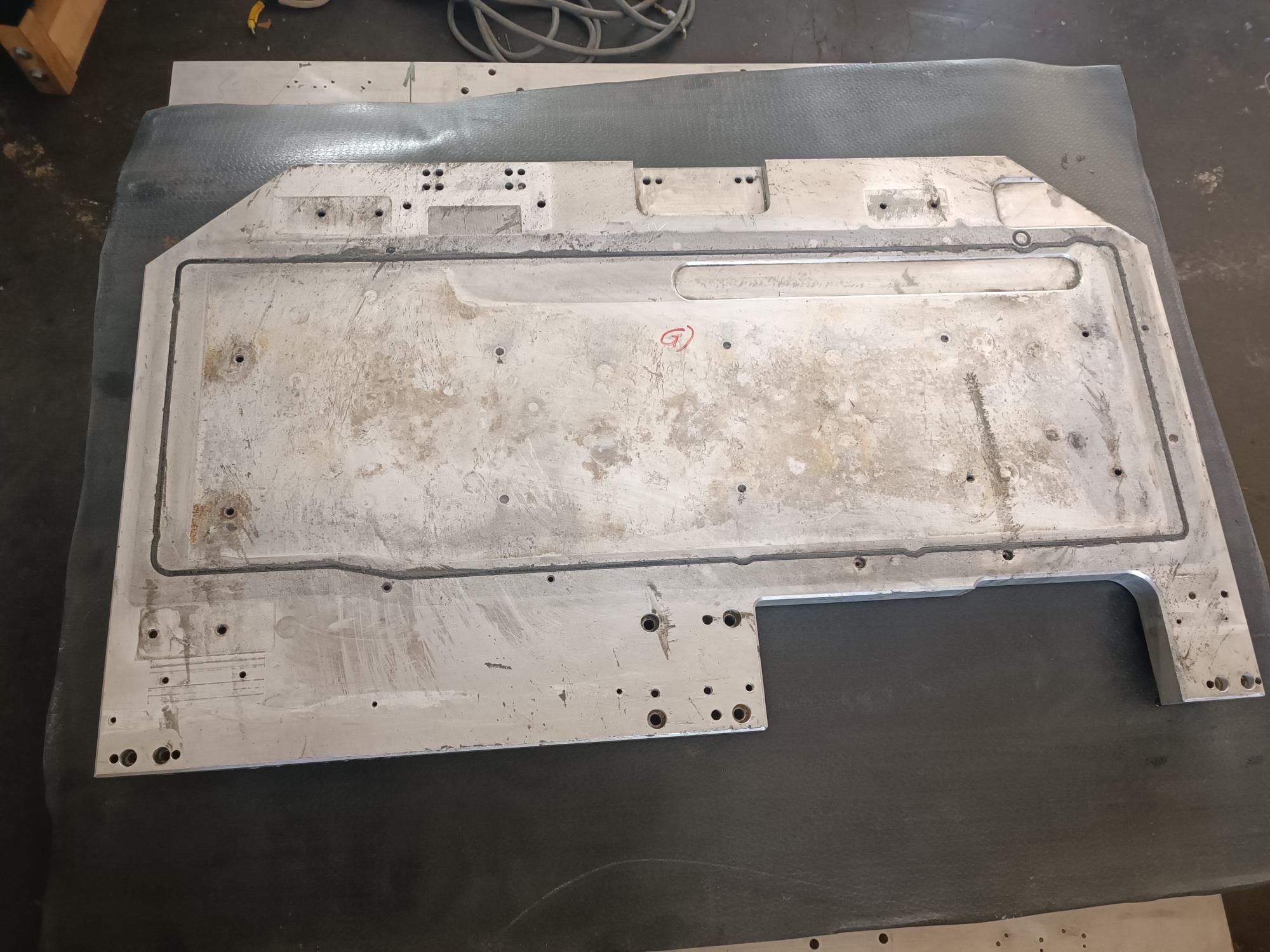 Gebraucht Gerade Aluminiumplatte, Konstruktionsalu, 40mm dick, 1100x630/508x40mm, 75kg , gebraucht