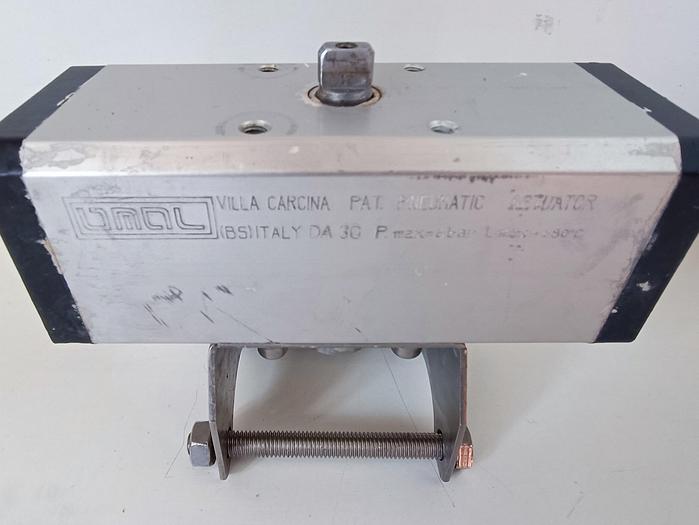 Gebraucht 2 Stück Pneumatikantriebe für Absperrventile, DA30, Omol, gebraucht