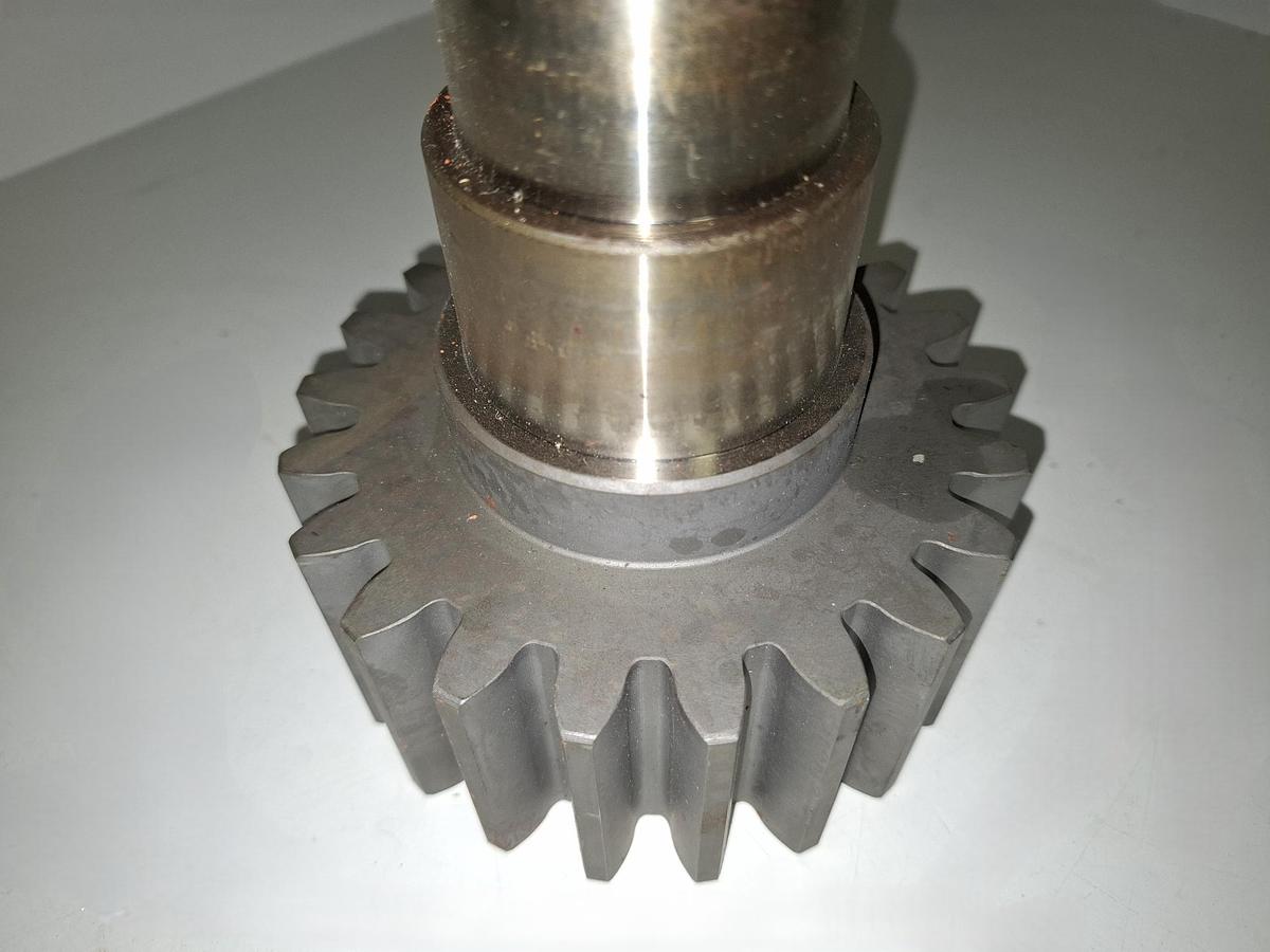 Ritzelwelle 7.Achse, AD138mm, 23 Zähne, MG1-02634, ABB, neu