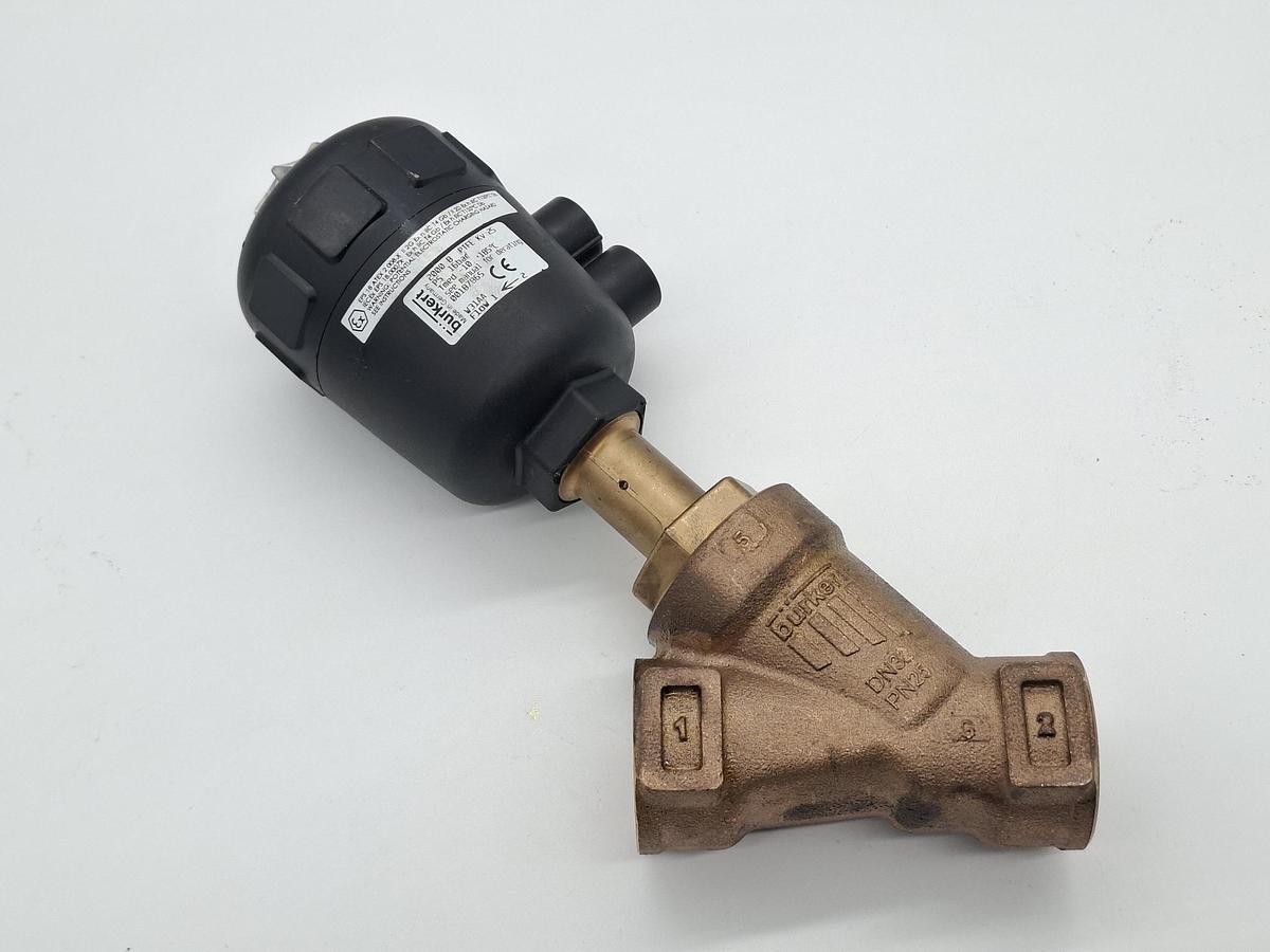 Schrägsitzventil, 2000 B PTFE Kv25, 16bar, DN32, PN25, 187865, Bürkert, neu