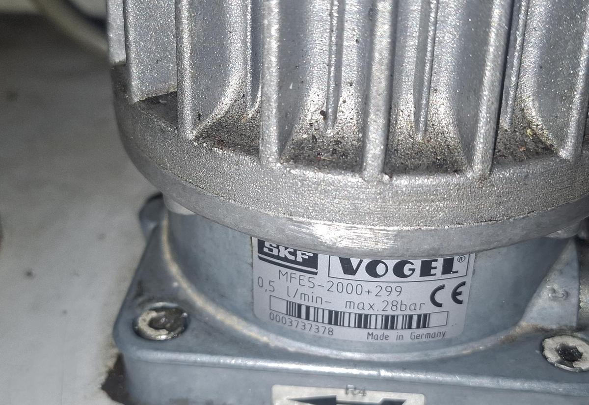 Gebraucht Zentrale Öl- und Fettschmieranlage, MFE5-BW30 + KFG1-5W2 Vogel, gebraucht