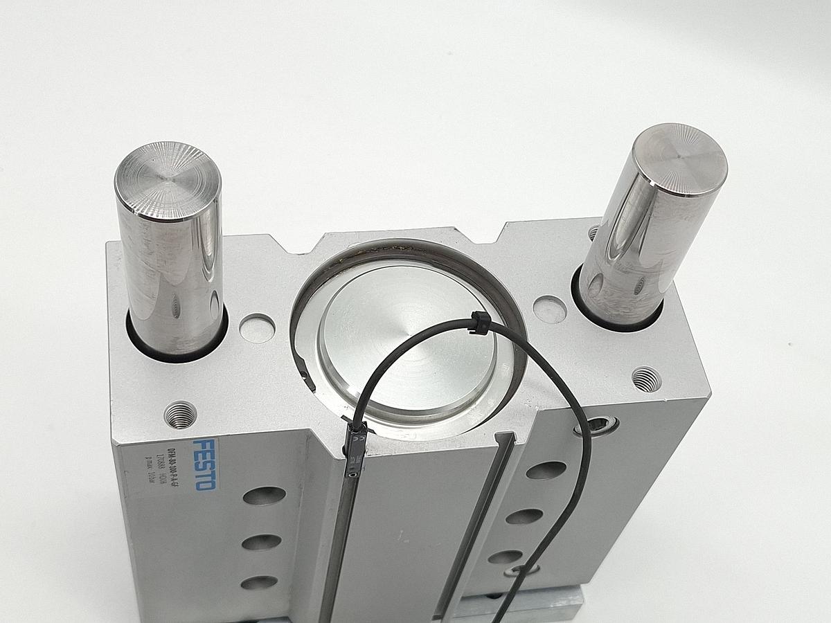 Doppelt geführter Zylinder, Hub 100mm, DFM-80-100-P-A-GF, 170888, Festo, neu